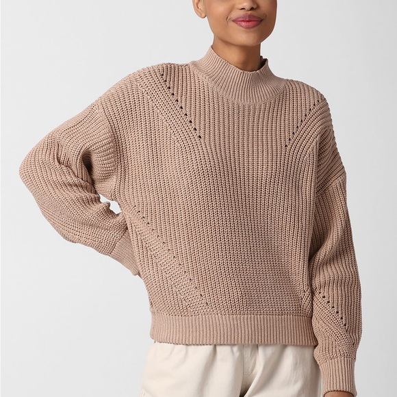 Forever 21 batwing cropped backless sweater size S - Picture 6 of 8